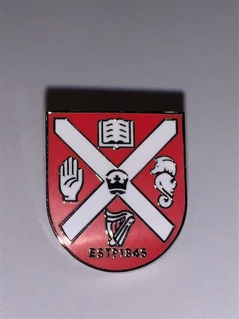 Crest Pin Badge Queens University Belfast Welcome Centre