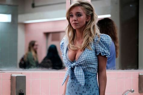 Euphoria S Sydney Sweeney Had Family Tagged In Her Nude Scenes