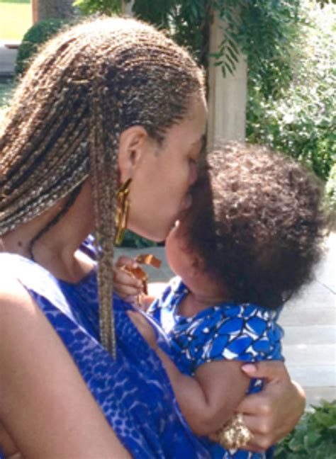 Beyonce Shares New Photo Of Daughter Blue Ivy Cbs News