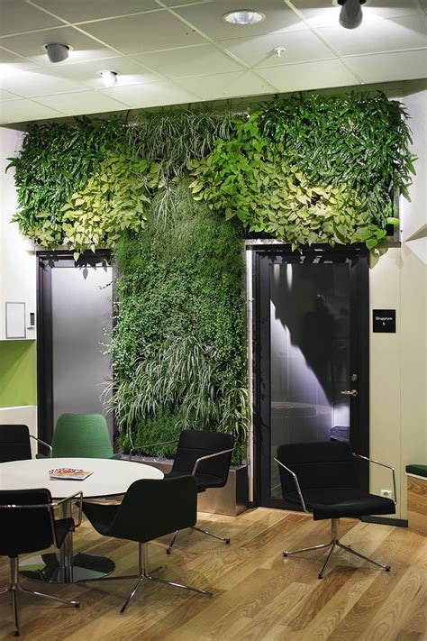 If you're ambitious and want a large indoor garden immediately. 16 Space-Saving Vertical Garden Ideas | Vertical garden indoor, Vertical garden, Indoor plant wall