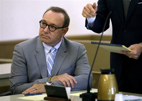 Man Sues Kevin Spacey Over Alleged Groping At Island Bar The Columbian