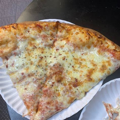 The Best 1 Dollar Pizza Slice Hells Kitchen Nova Iorque Ny