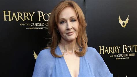 Arremeten Contra Jk Rowling Luego De Un Tuit Controversial Que Señalan Es Transfóbico Puro Show