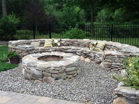 In the crisp autumn evenings, you and your family can gather around the flame ready to transform your backyard with the addition of a fire pit? 10+ Backyard Fire Pit Ideas | The Rex Garden