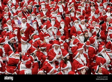 Many Santas Hi Res Stock Photography And Images Alamy
