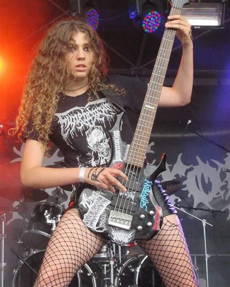 Pin By Frank Boone On The Music Heavy Metal Girl Female Guitarist