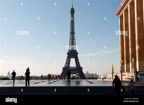 Palais Du Trocad Ro La Tour Eiffel Et Palacio Trocadero Y La Torre Eiffel Fotograf A De Stock