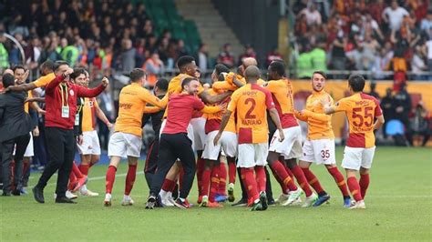 Buruk, mustafa saymak'ın yerine bu. Galatasaray defeat Rizespor 3-2 in football thriller