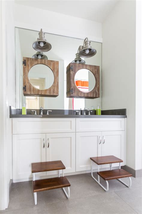 6,081 likes · 147 talking about this · 20 were here. Cozy Beach Retreat - Beach Style - Bathroom - Houston - by ...