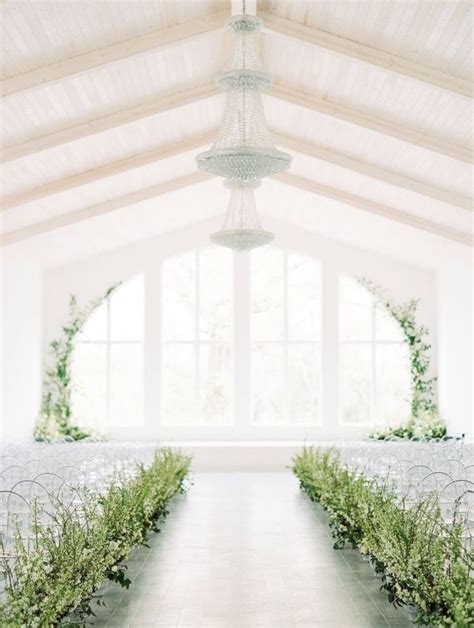 28 Greenery Wedding Decor Ideas That Are Fresh For Spring
