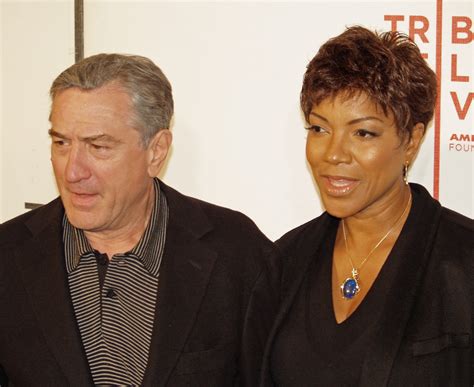 Woman shows her man the. Black Women Married to White Men: Why it Works | PairedLife