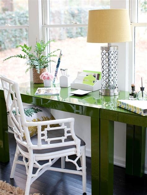 Color Code Decorating With Kelly Green ~ Every Bit Lovely