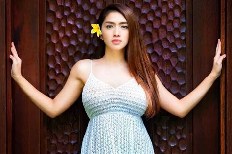 Mengenal Angel Karamoy Model Seksi Yang Kerap Bikin Para Istri Aktor Insecure Ini Foto Foto
