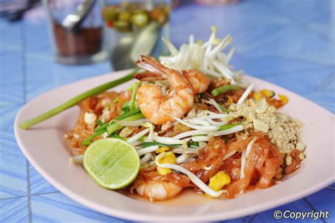 10 Best Thai Food Local Foods You Must Try When Visiting Bangkok