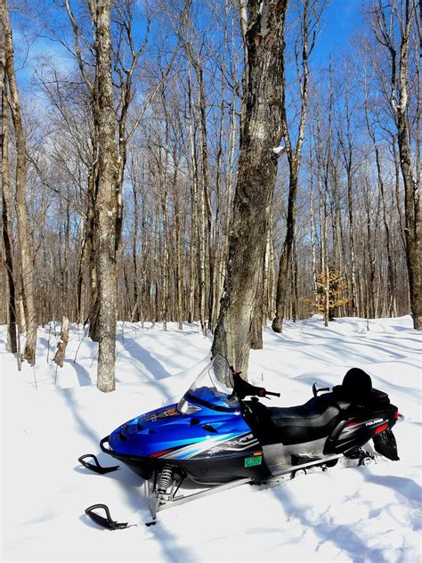 2 Seat Snowmobile On The Way To Miners Castle Kiyo Flickr