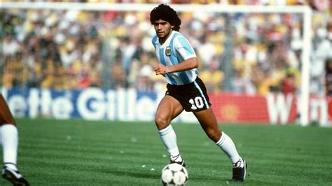 Argentine Soccer Legend Diego Maradona Dies At 60 Necn