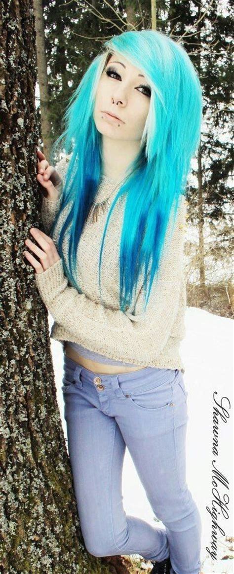 Emo Girl Blue And White Hair Stripes Emos ♥ Pinterest