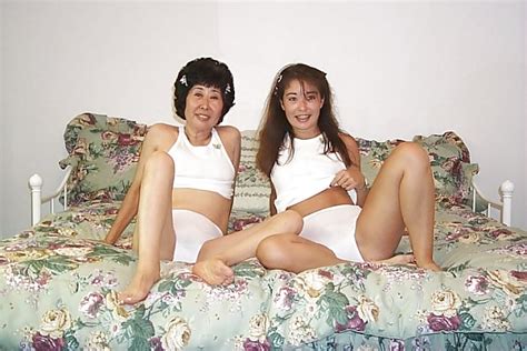 Nude Japanese Moms And Not Daughters 19 Pics