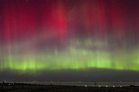 In Pictures A Second Night Of The Northern Lights Bbc News