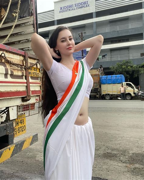 Fiona Allison Celebrates Independence Day Of India