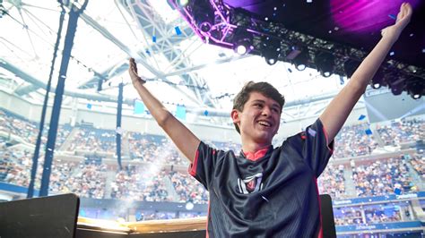 16 Year Old Wins A Whopping Us3 Million At Fortnite World Cup Geek