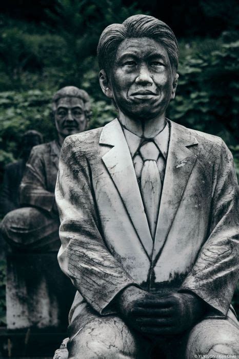 This Park In Japan Is Home To Hundreds Of Statues 12 Pics