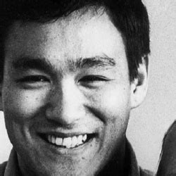 How big was bruce lee? Bruce Lee Height in feet/cm. How Tall