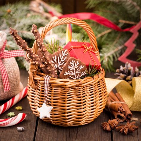 Check spelling or type a new query. 15 Creative DIY Gift Basket Ideas for Christmas (Part 2)