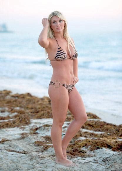 PHOTOS Brooke Hogan Shows Off Bikini Bod In Miami