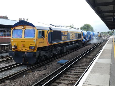 Rail Head Treatment Train At Tonbridge Loco 66 707 At The Flickr