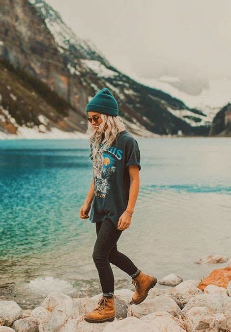 Pin By Lindsey On Stylefashion Hiking Outfit Women Cute Hiking