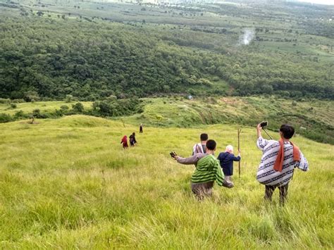 Gunung Mengkodek Gerbang Mistis Menuju Rinjani Dan Sangkareang