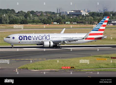 American Airlines Boeing 767 300 In Special Oneworld Alliance Livery