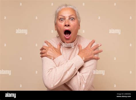 Horrified Elderly Woman Hi Res Stock Photography And Images Alamy