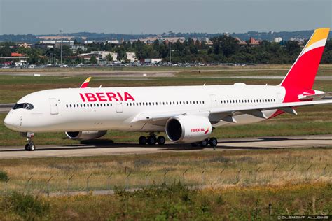 Iberia Takes Delivery Of Its First Airbus A350 900 Airways Magazine