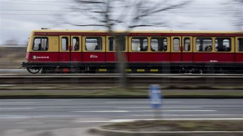Sex In Berliner S Bahn Wird Für Pärchen Zu Teurem Vergnügen Svz