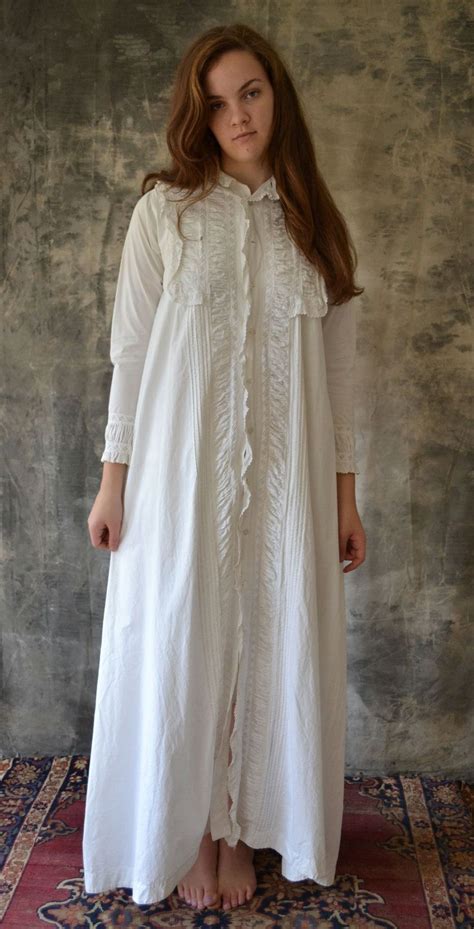 Victorian Or Edwardian White Cotton Night Dress 6500 Via Etsy 1900s Fashion Edwardian