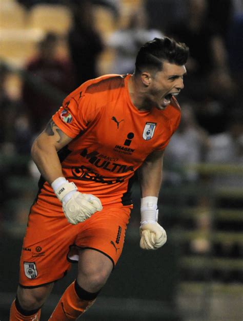 Learn all about the career and achievements of tiago volpi at scores24.live! El día que Querétaro prefirió a Tiago Volpi en lugar de a ...