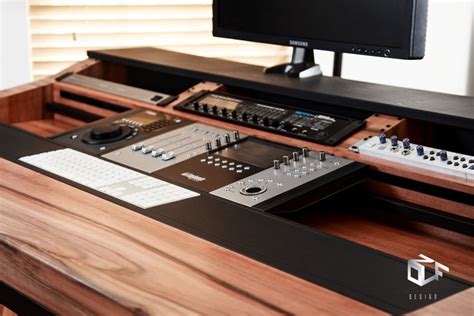 Thanks to technology, literally anyone can make professional music. Akai MPC Forums - Custom Studio Desk - Aurora : MPC ...