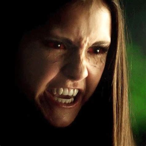 In a string of flashbacks, stefan explains how his rivalry with damon began back in the civil war when they met the love of their lives katherine, the vampire who was the one that sired both of them. maquiagem the vampire diaries - Pesquisa Google | Vampire ...