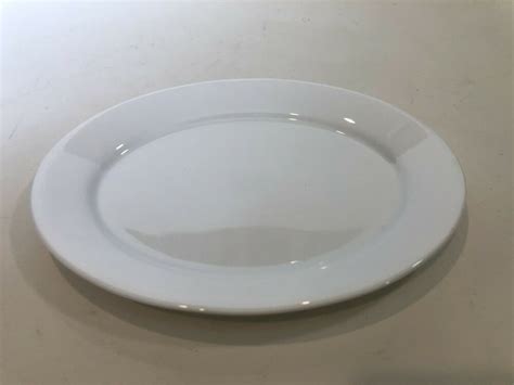 Comcor By Corning White Oval Luncheon Lunch Plate 7¾ X 9½ Ebay In 2021 Plates Corning