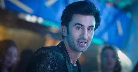 Ranbir Kapoors Fan Jumps To The Stage From Crowd To Hug Him His
