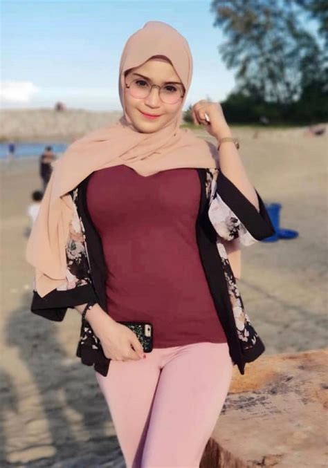 Kumpulan Foto Jilbab Ketat Nyeplak Dan Tembem Indonesia Dan Malaysia