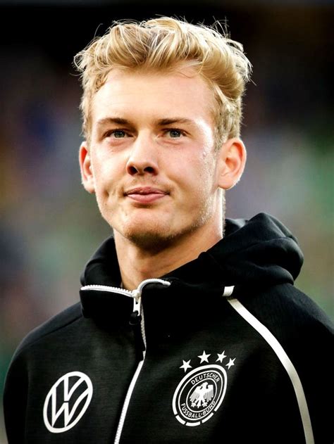 The selection of hair cut number and clipper guard sizes depend on haircut style that a person chooses. Julian Brandt and Marco Reus during the national anthem of ...