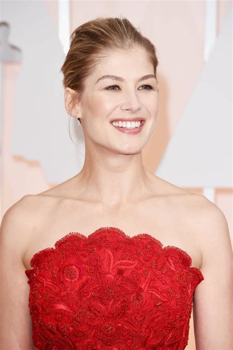 Rosamund Pike Oscars 2015 Hair And Makeup On The Red Carpet