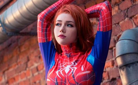 Anastasia Komori Cosplay De Mary Jane En Traje De Spider Man