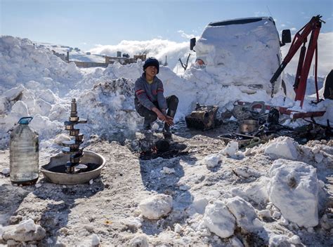 Syrian Refugees Caught In Winters Grip In Pictures Global