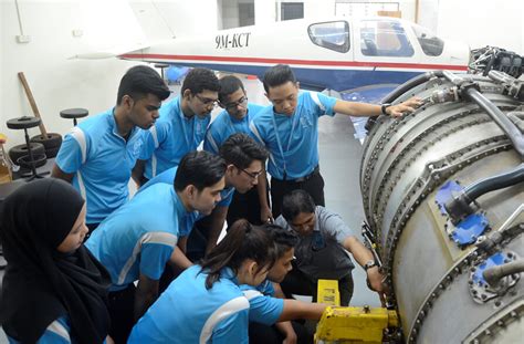 Five Steps To Become A Licensed Aircraft Maintenance Engineer In Malaysia