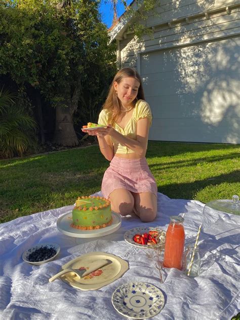 J A D E 🧸🤎 On Instagram “we Made A Cake 🧸🍰” Picnic Pictures Picnic Date Shy Girls