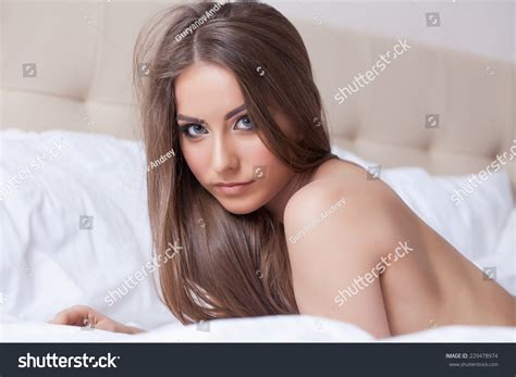 Image Pretty Naked Woman Lying Bed Stock Photo 229478974 Shutterstock